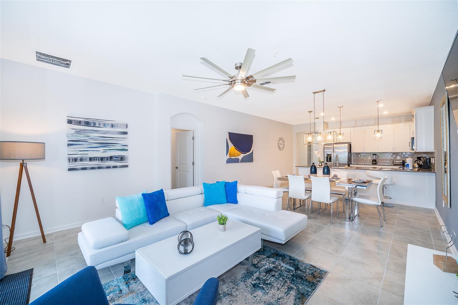 CHAMPIONSGATE CONDO 4 PH 31 & 32 - Residential Lease