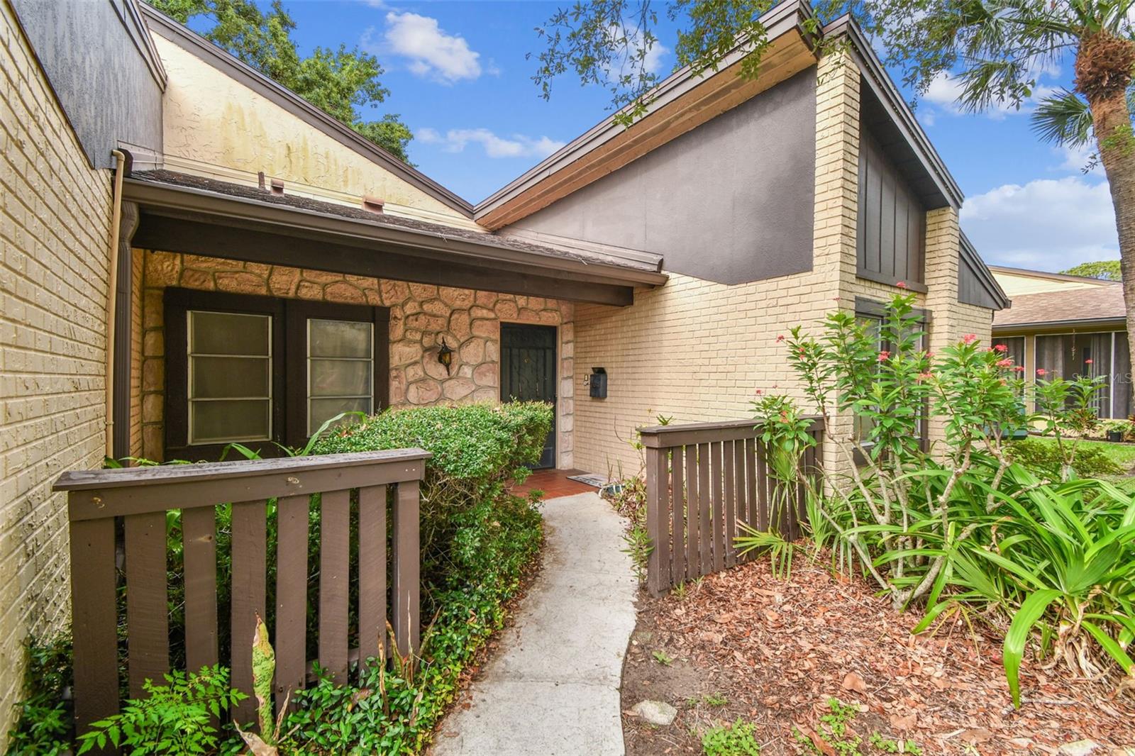 2101 SUNSET POINT ROAD 201
