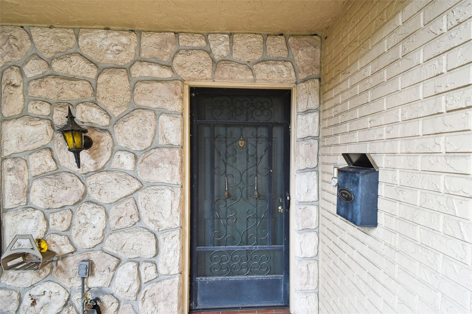 2101 SUNSET POINT ROAD 201