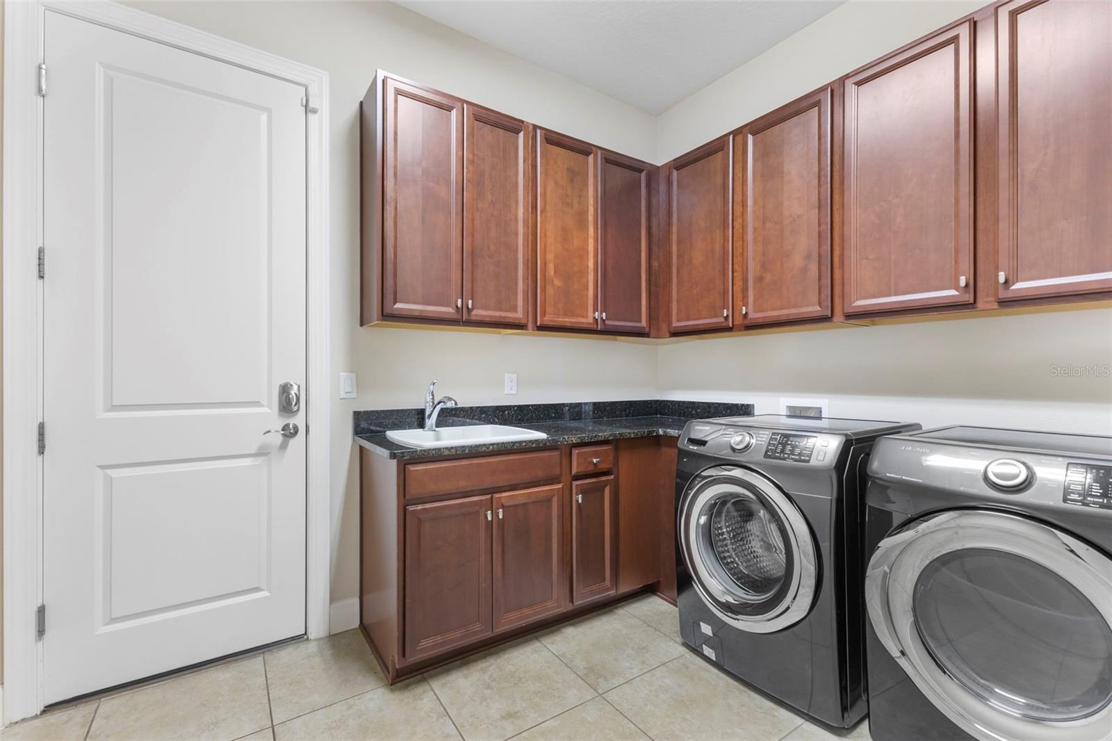 ESPLANADE PH V SUBPHASE G - Residential