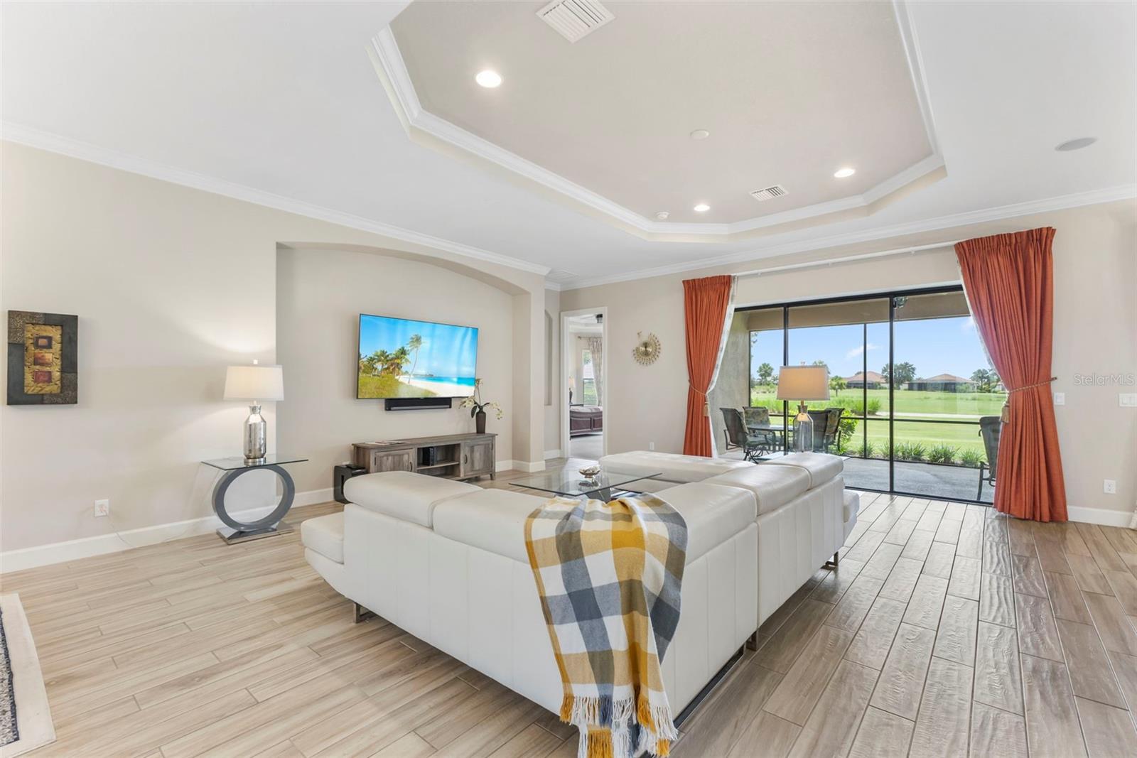 4622 BENITO COURT