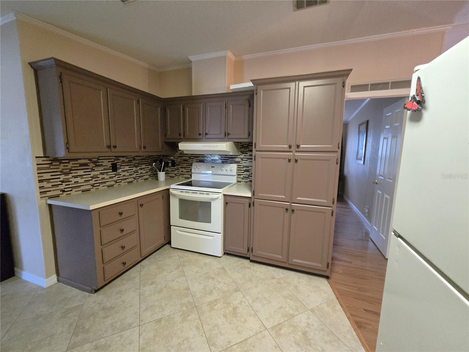 SWEETWATER GOLF & TENNIS CLUB - Residential