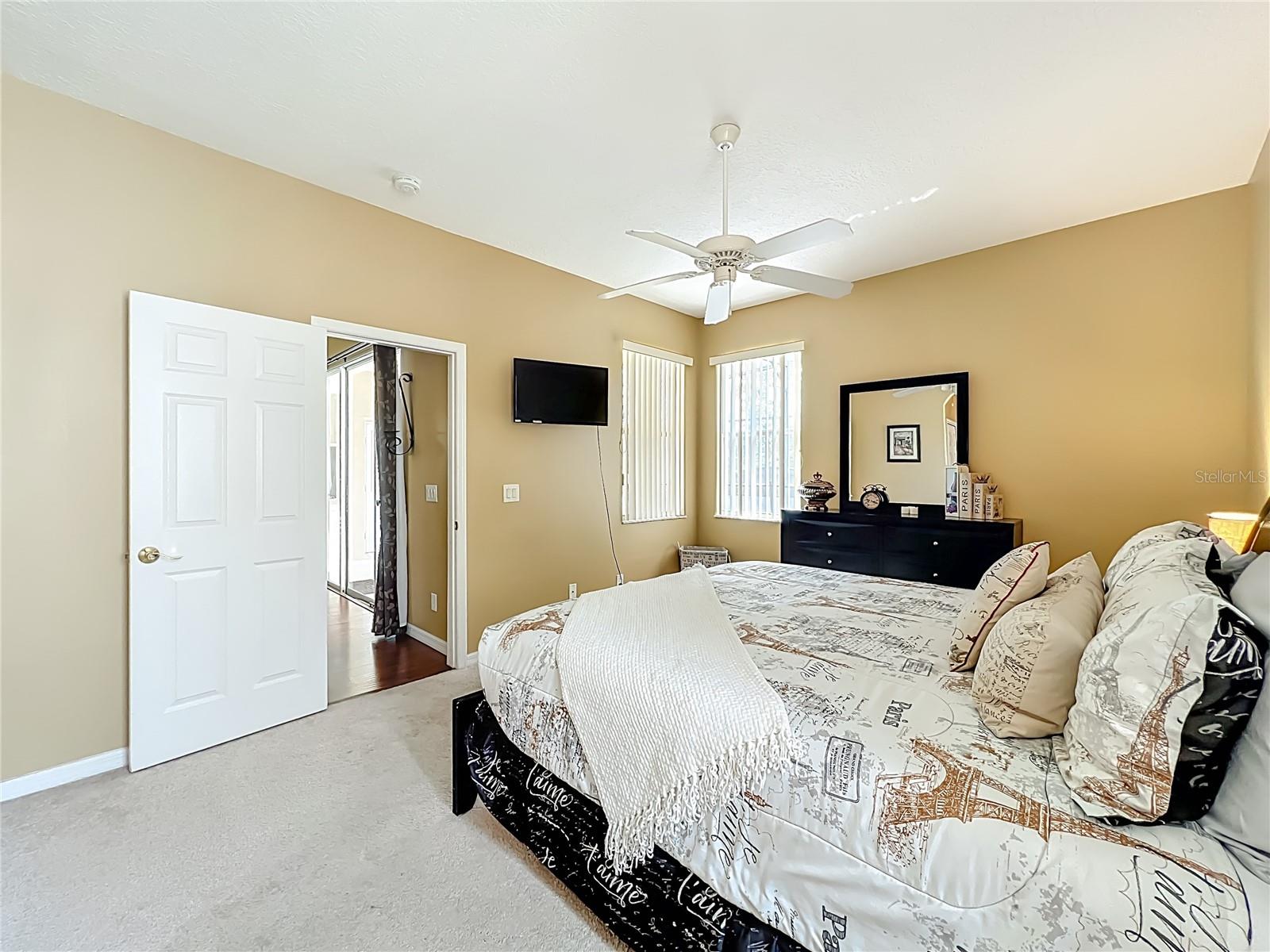 CALABAY PARC - Residential Lease