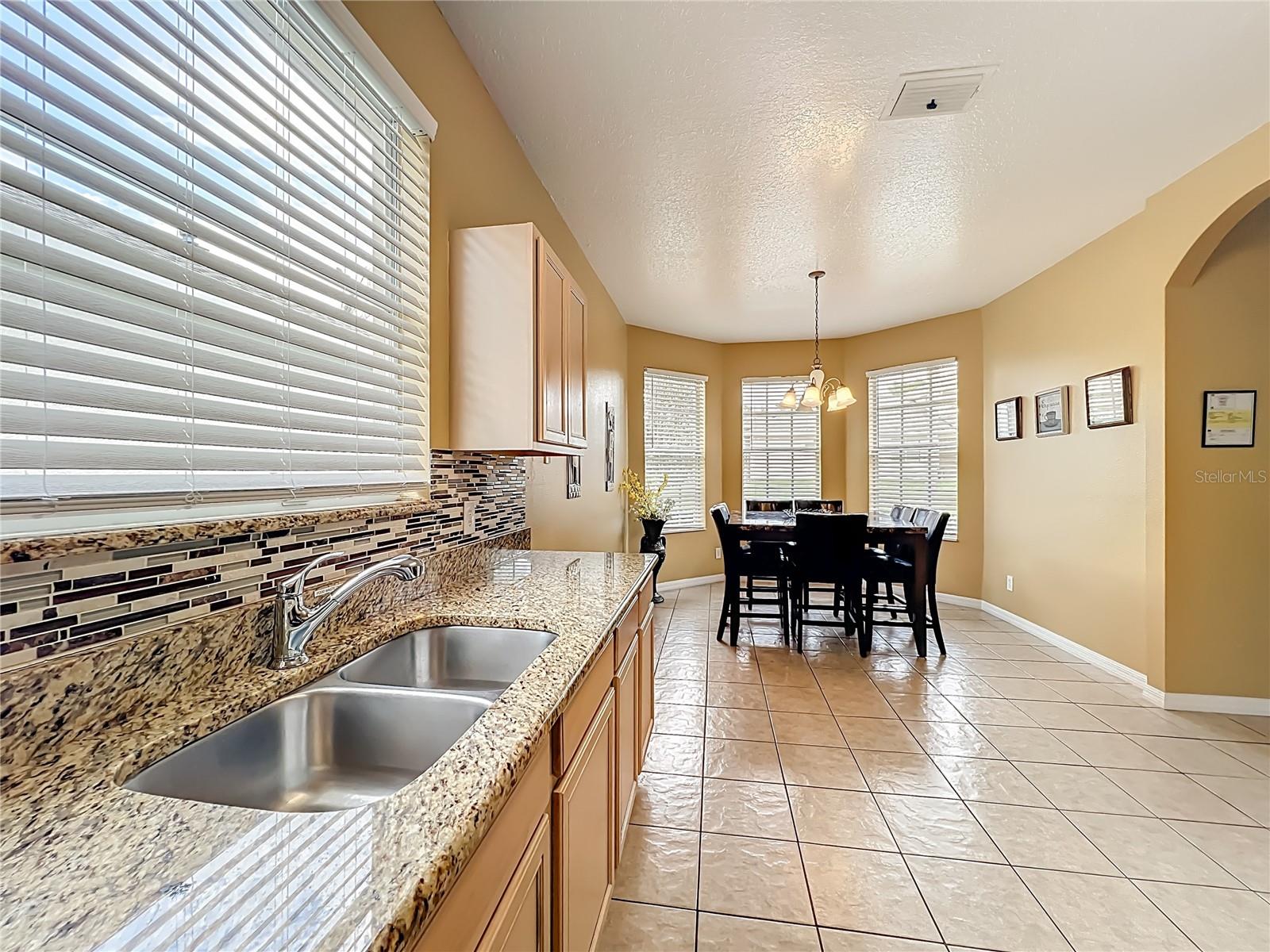 CALABAY PARC - Residential Lease