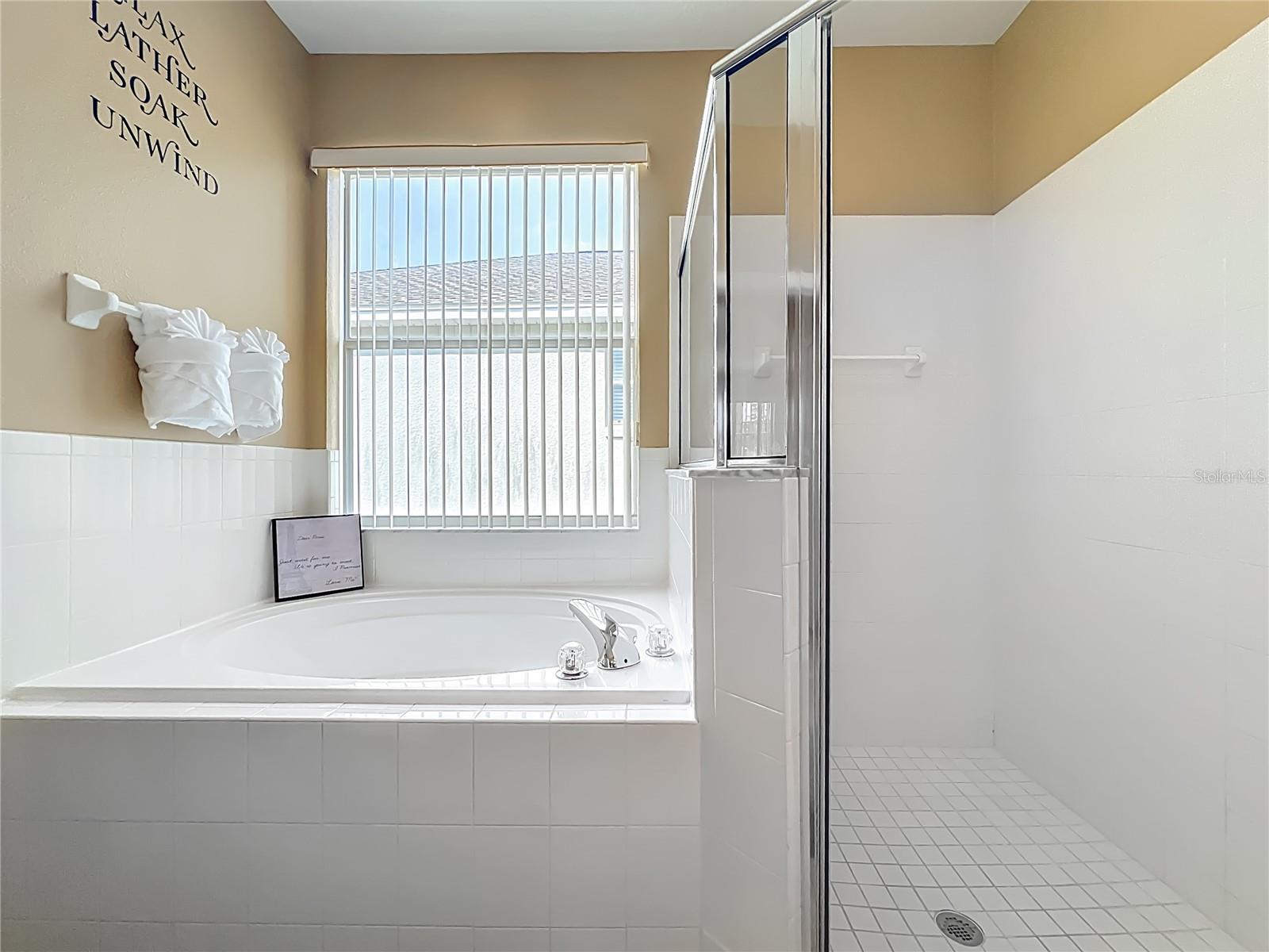 CALABAY PARC - Residential Lease