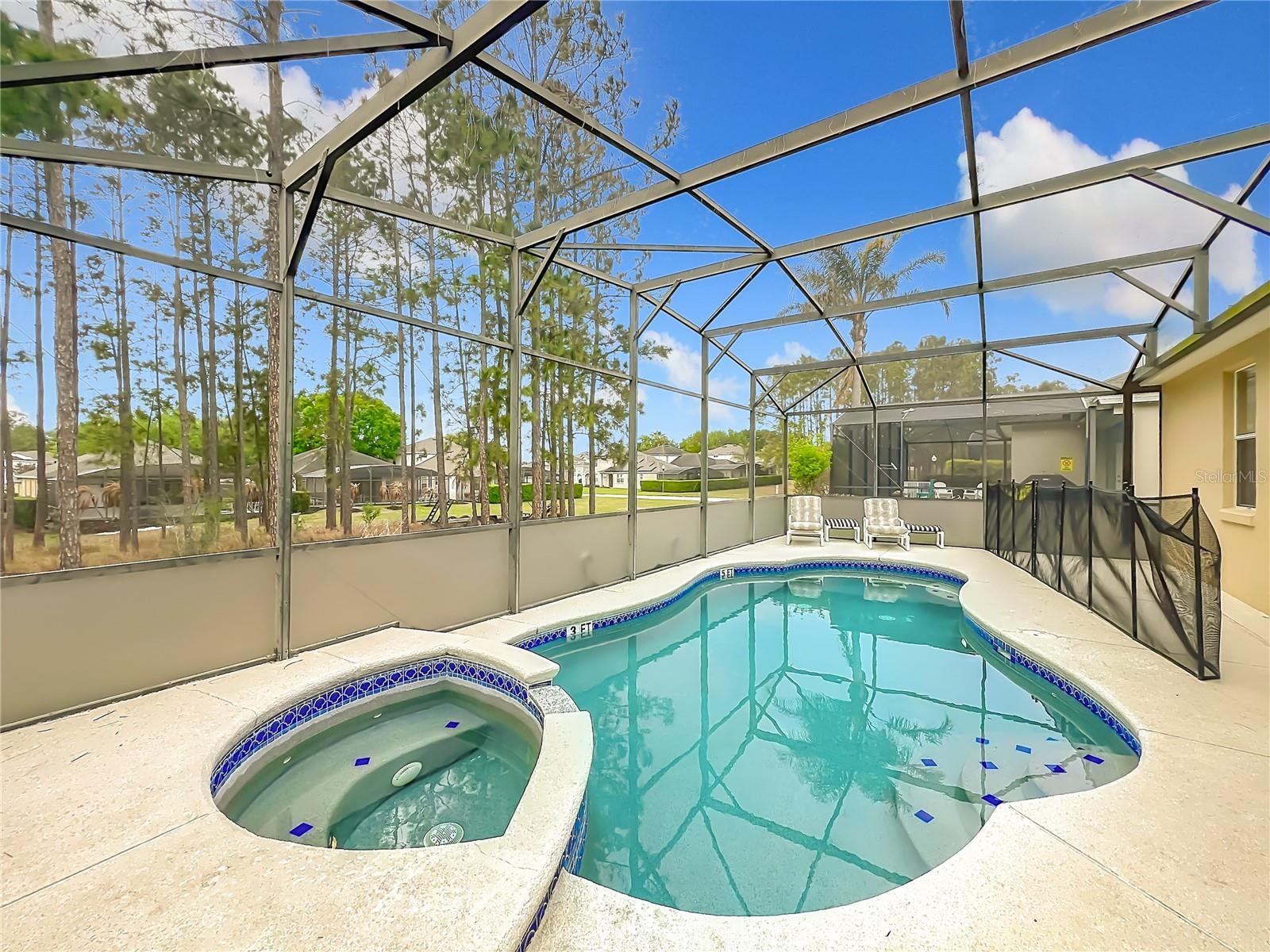 CALABAY PARC - Residential Lease