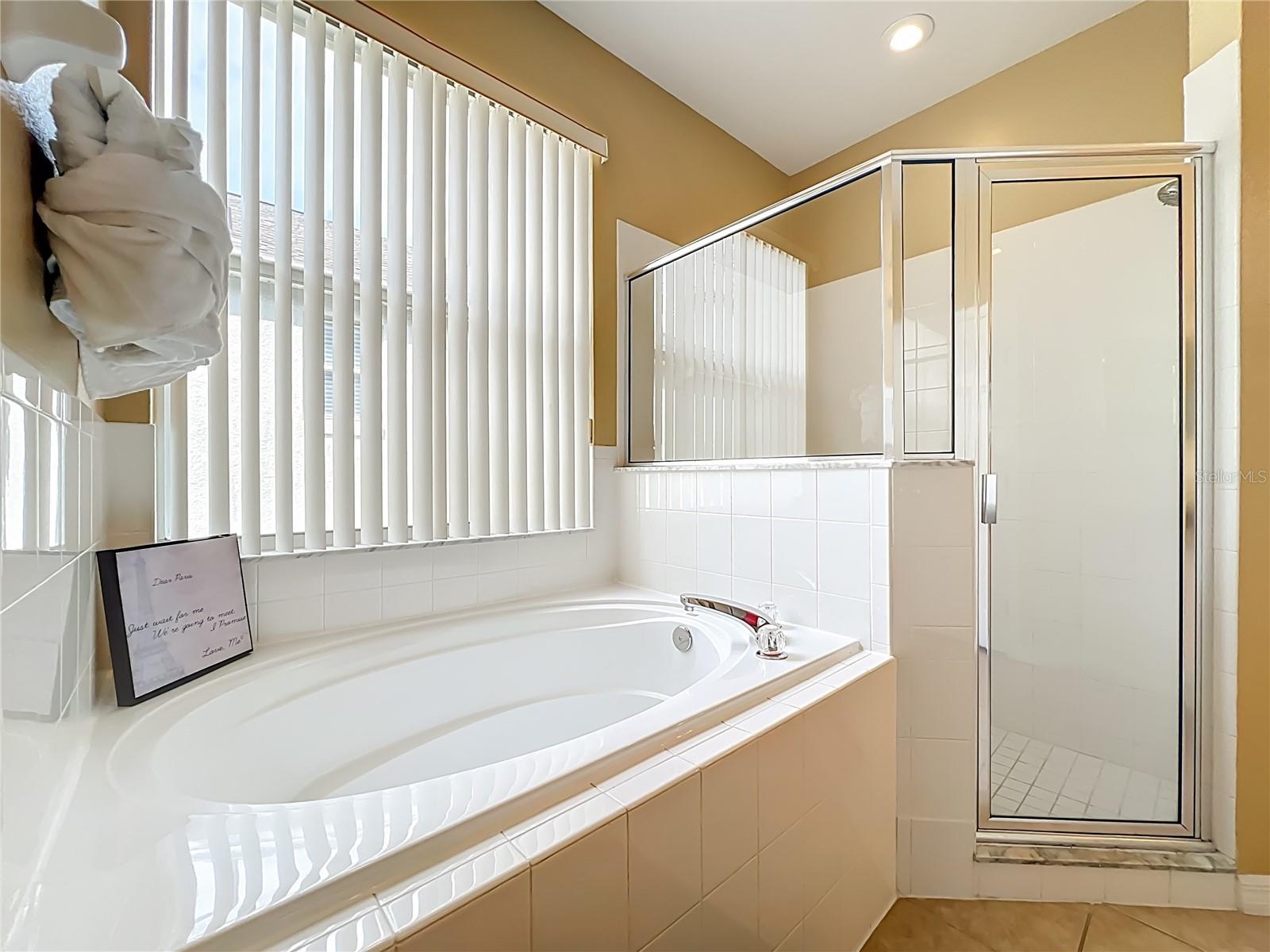 CALABAY PARC - Residential Lease