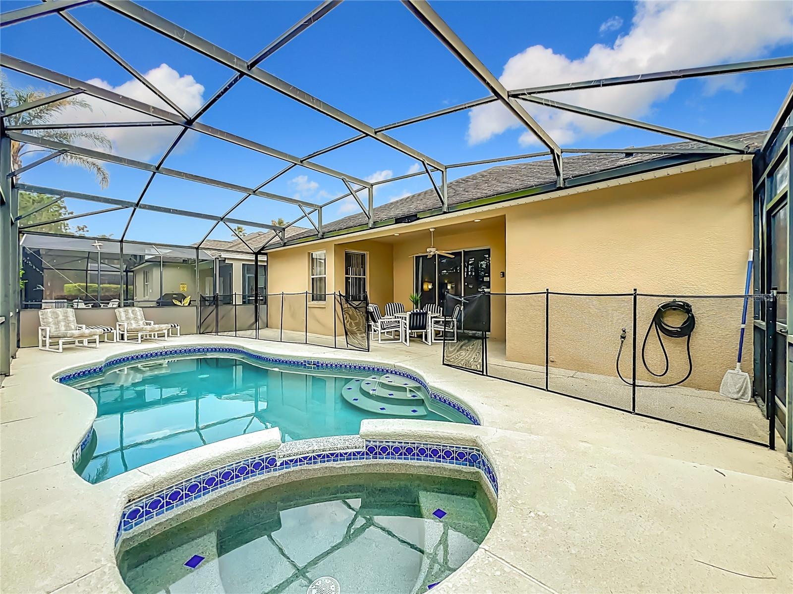 CALABAY PARC - Residential Lease