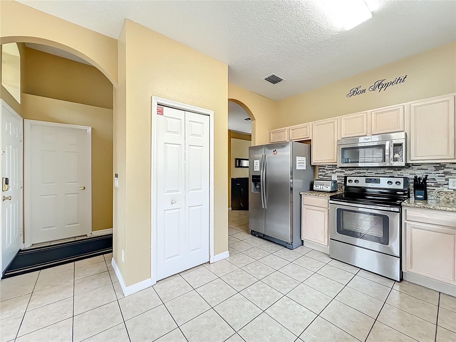 CALABAY PARC - Residential Lease