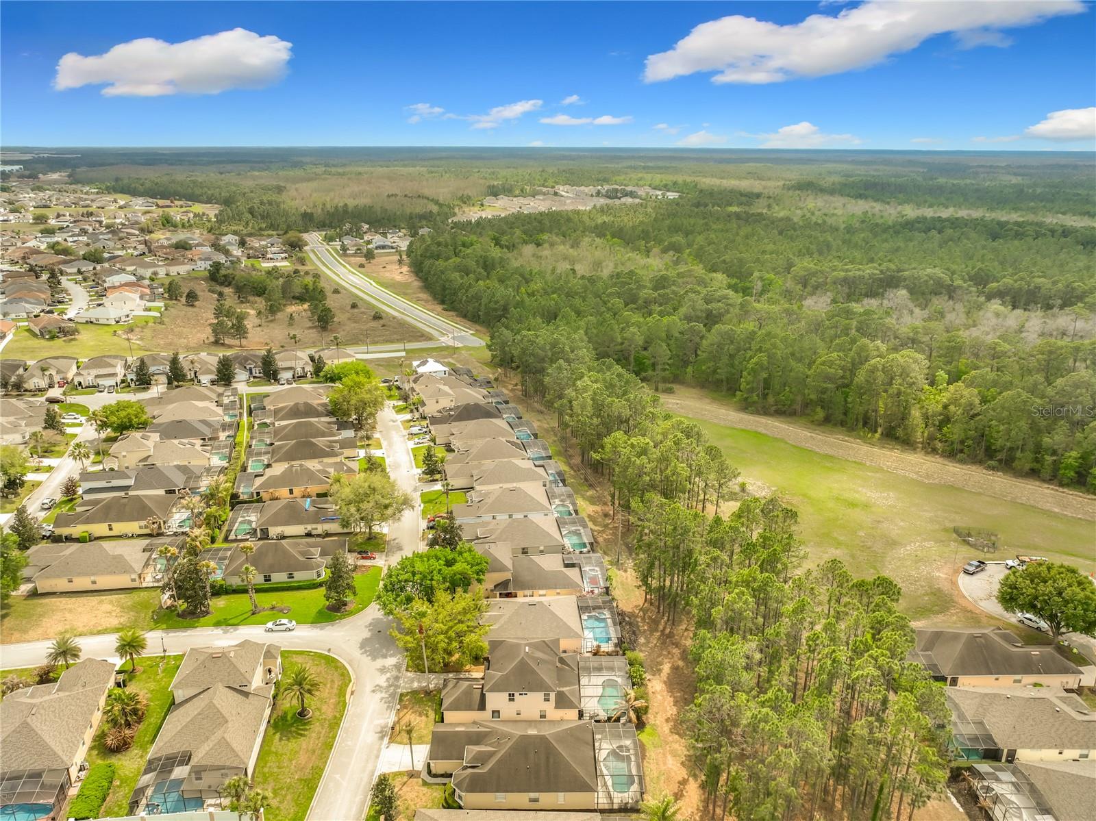 CALABAY PARC - Residential Lease