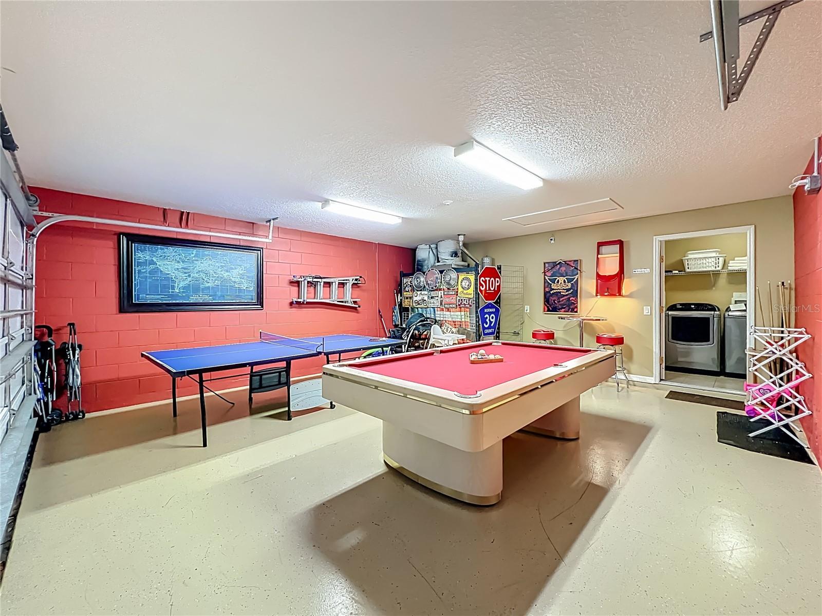 CALABAY PARC - Residential Lease