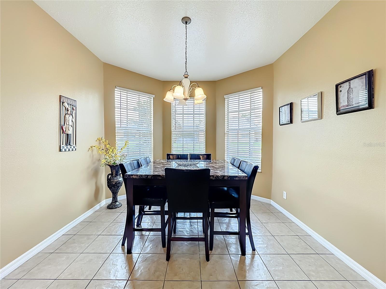 CALABAY PARC - Residential Lease