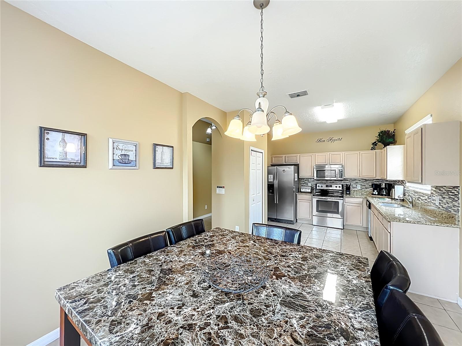 CALABAY PARC - Residential Lease