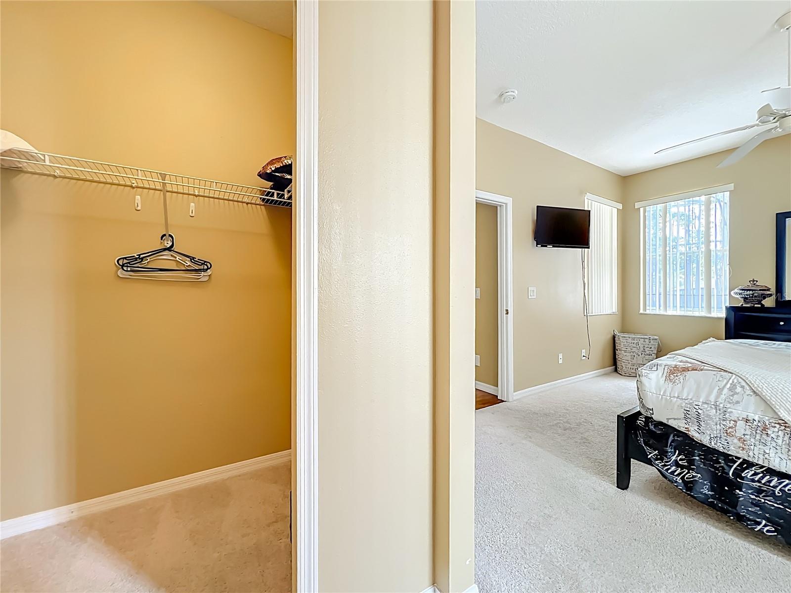 CALABAY PARC - Residential Lease