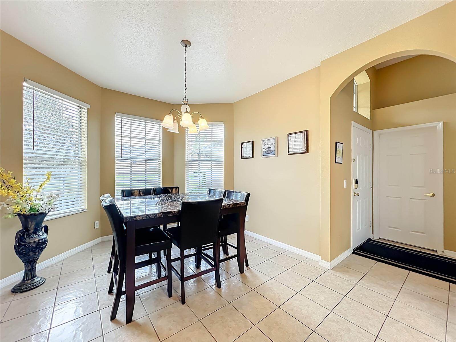 CALABAY PARC - Residential Lease