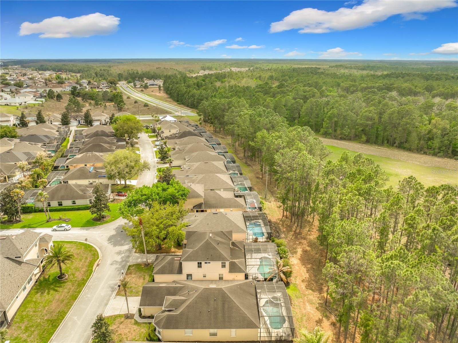 CALABAY PARC - Residential Lease