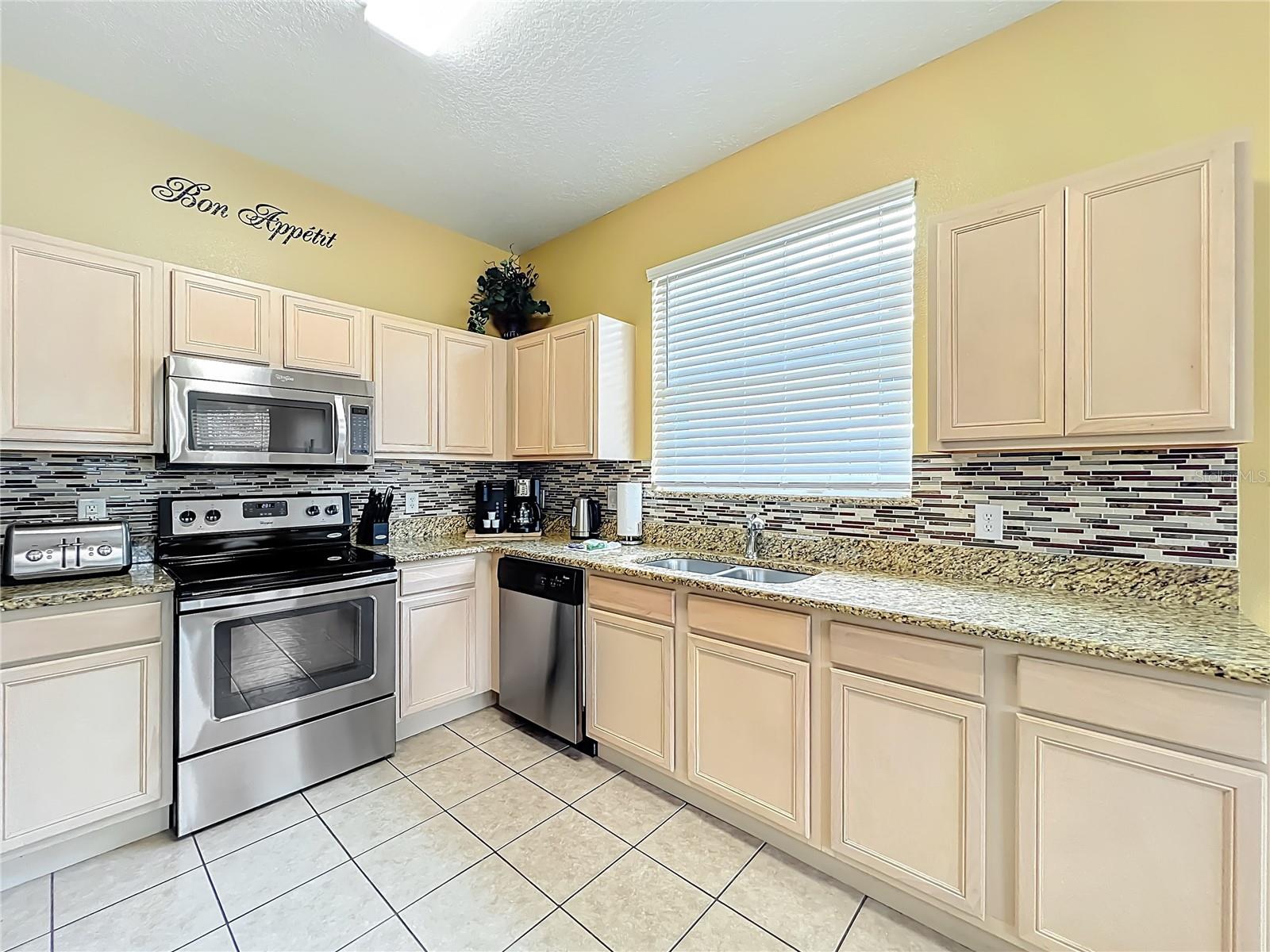 CALABAY PARC - Residential Lease