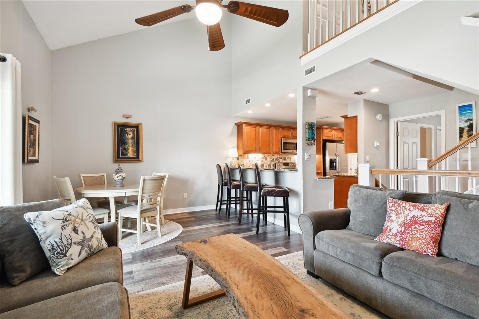 ISLAND BAY TWNHS CONDO - Residential