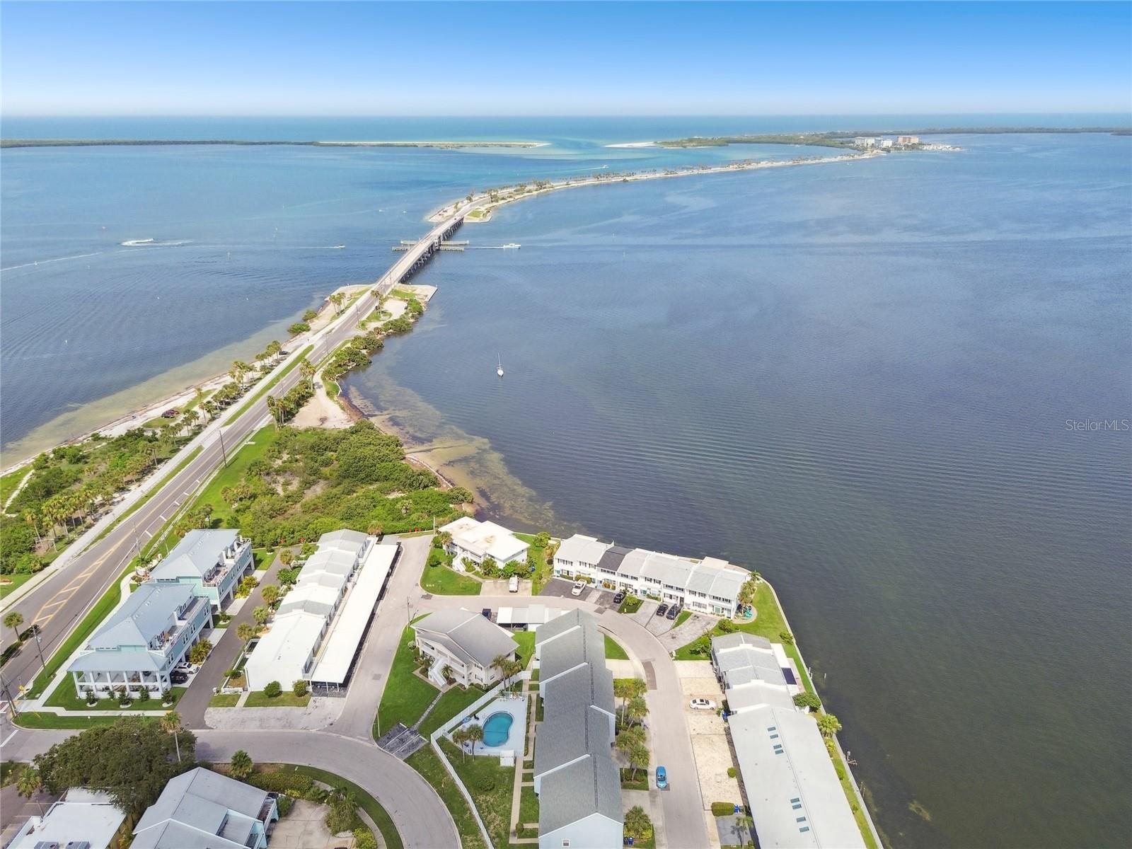 ISLAND BAY TWNHS CONDO - Residential