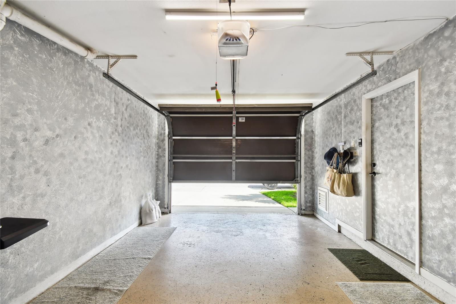 ISLAND BAY TWNHS CONDO - Residential