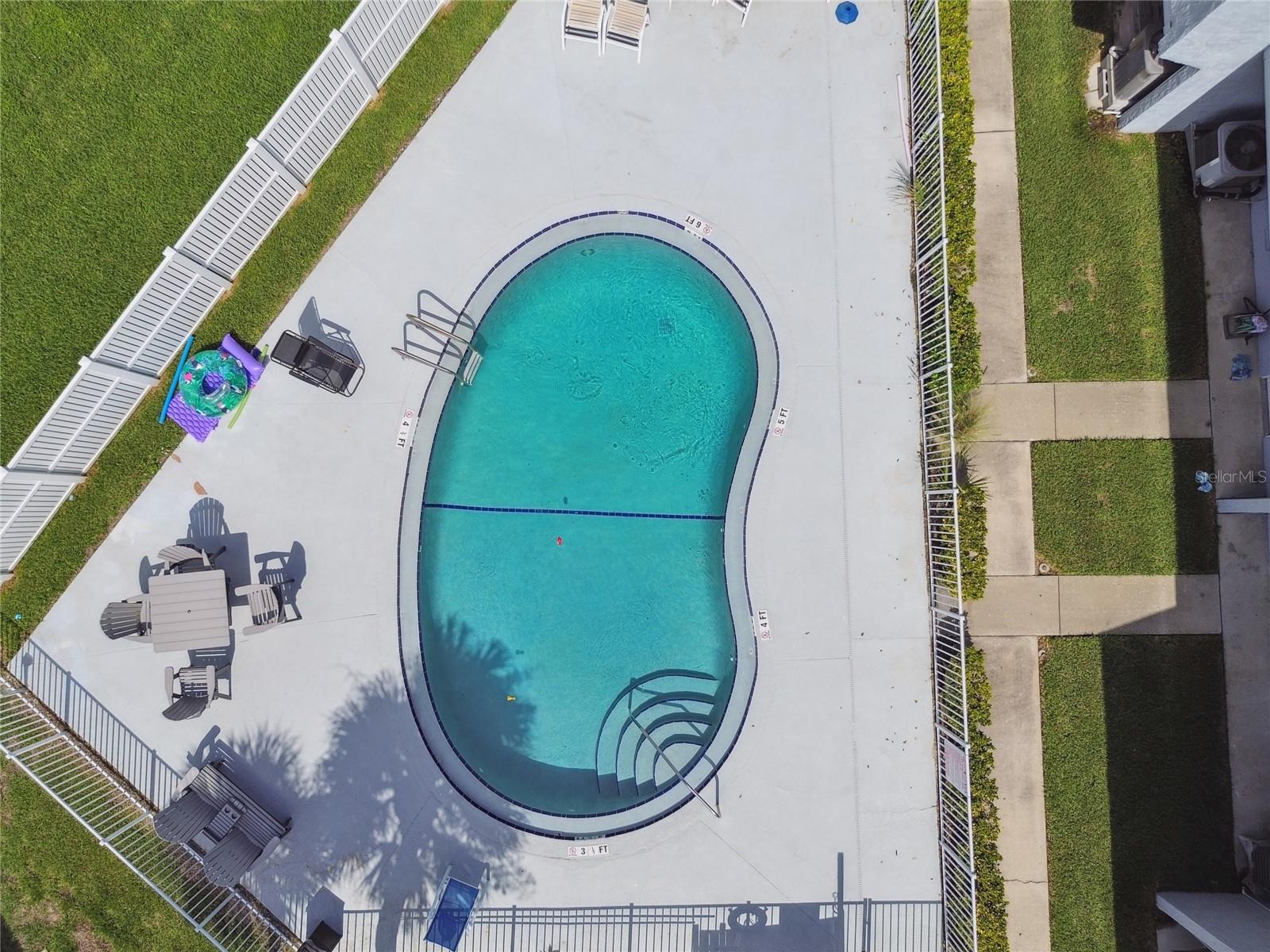 ISLAND BAY TWNHS CONDO - Residential