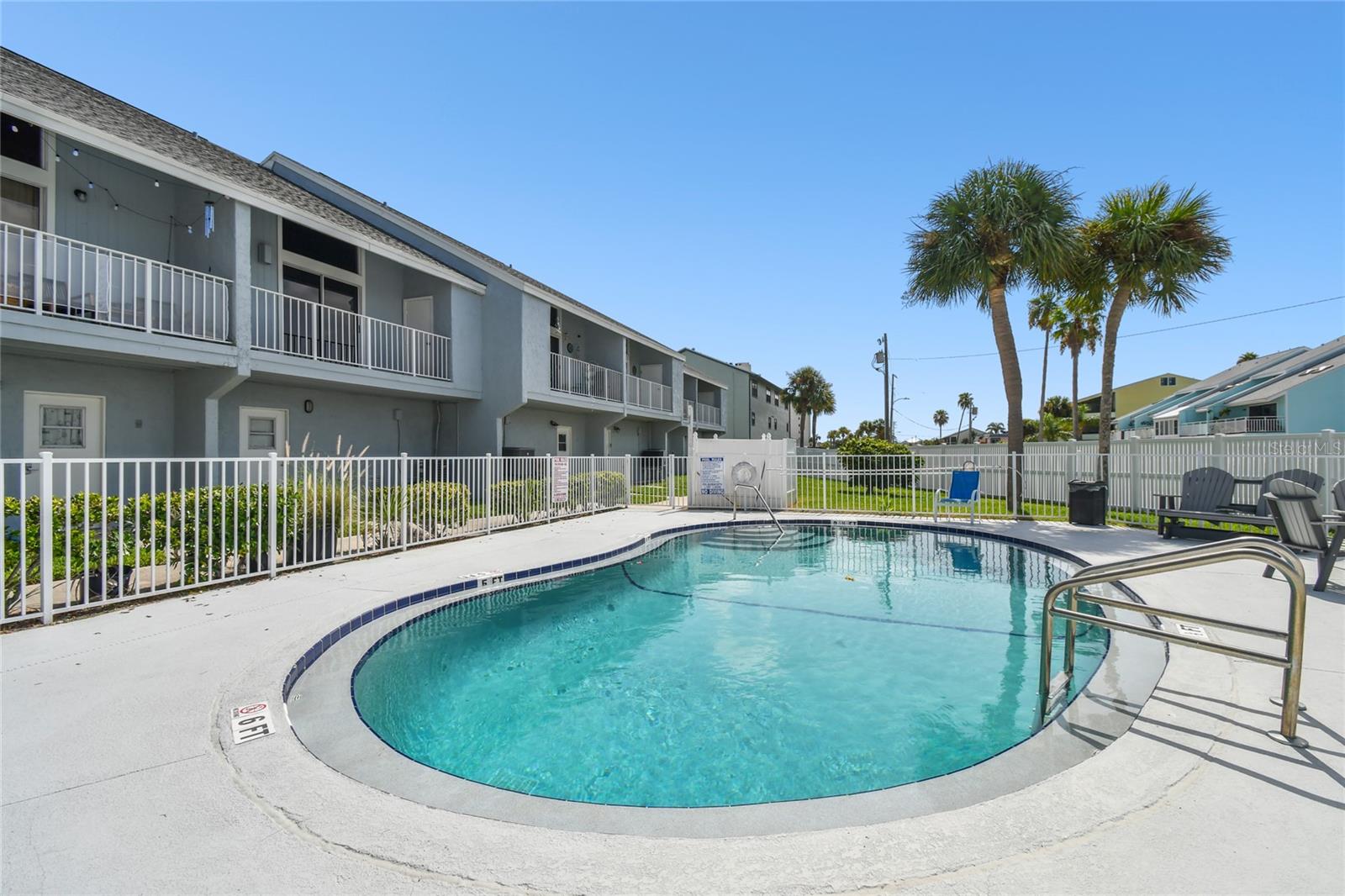 ISLAND BAY TWNHS CONDO - Residential