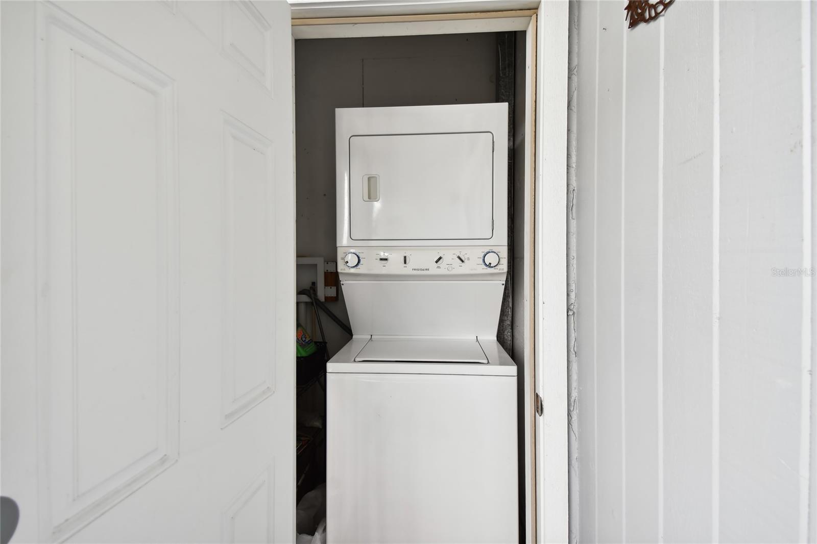 ISLAND BAY TWNHS CONDO - Residential