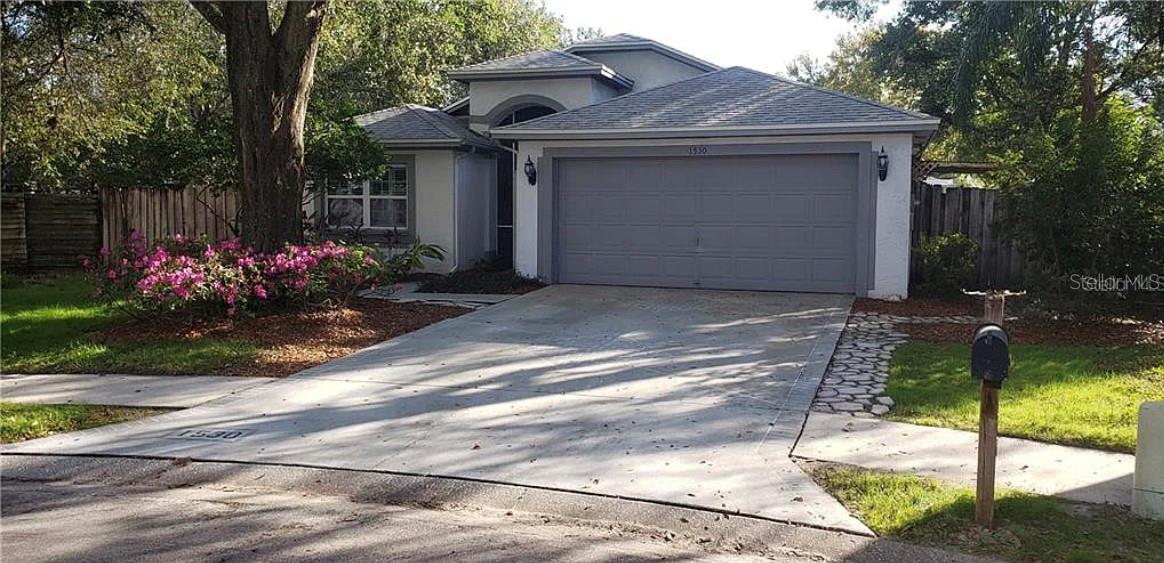 Beautiful 3 bedroom 2 bathroom home at 1372 square feet in Carpenters Run. Open & spacious split bedroom plan with vaulted ceilings. LARGE MASTER BEDROOM with a walk in closet. Family Room overlooks the screened lanai and pool. Separate Formal Dining Room. Kitchen upgraded counter tops, stainless steel appliances & lots of cabinets. Nicely sized other bedrooms with plenty of closet space. Inside Utility room with a washer/dryer included, 2 car garage with automatic opener & a screened lanai with pool. Also comes with the community pool, tennis courts, basketball courts & a playground. Located close to Denham Oaks Elementary, Tampa Premium Outlet Mall, Collier Parkway, Publix, Dunkin Donuts, Taco Bell, EOS Family Fitness Center, Belk's Outlet Store, schools, restaurants, highways & shopping centers. Easy commuting to Wiregrass Ranch Mall, Pasco Hernando State College, Wesley Chapel Baycare Hospital, St Joseph's Hospital North, University Mall, University of South Florida, downtown Tampa, Brandon/Riverview areas via I-75.