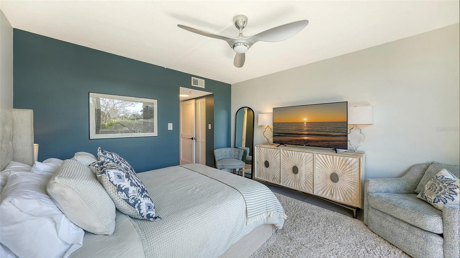 SANDY COVE IV - Residential