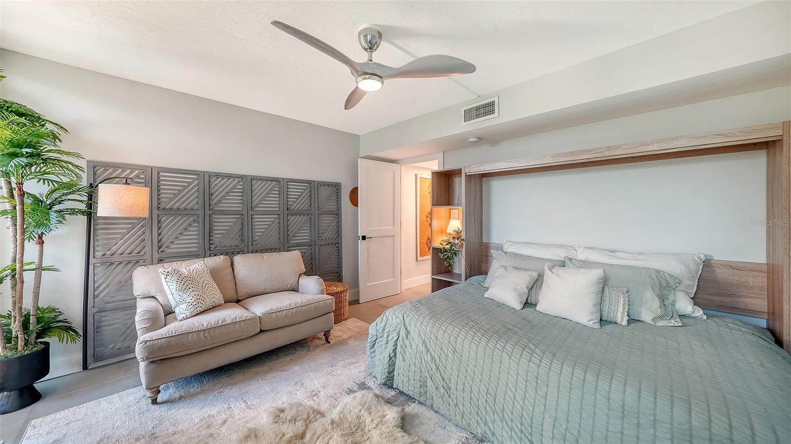 SANDY COVE IV - Residential