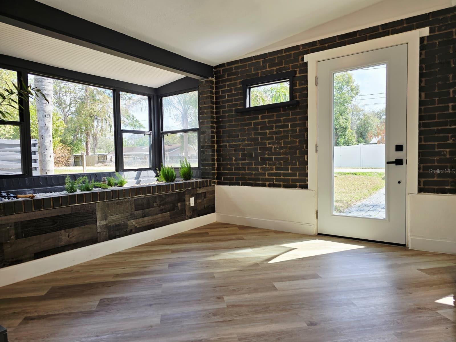 FAN-NOY PARK - Residential