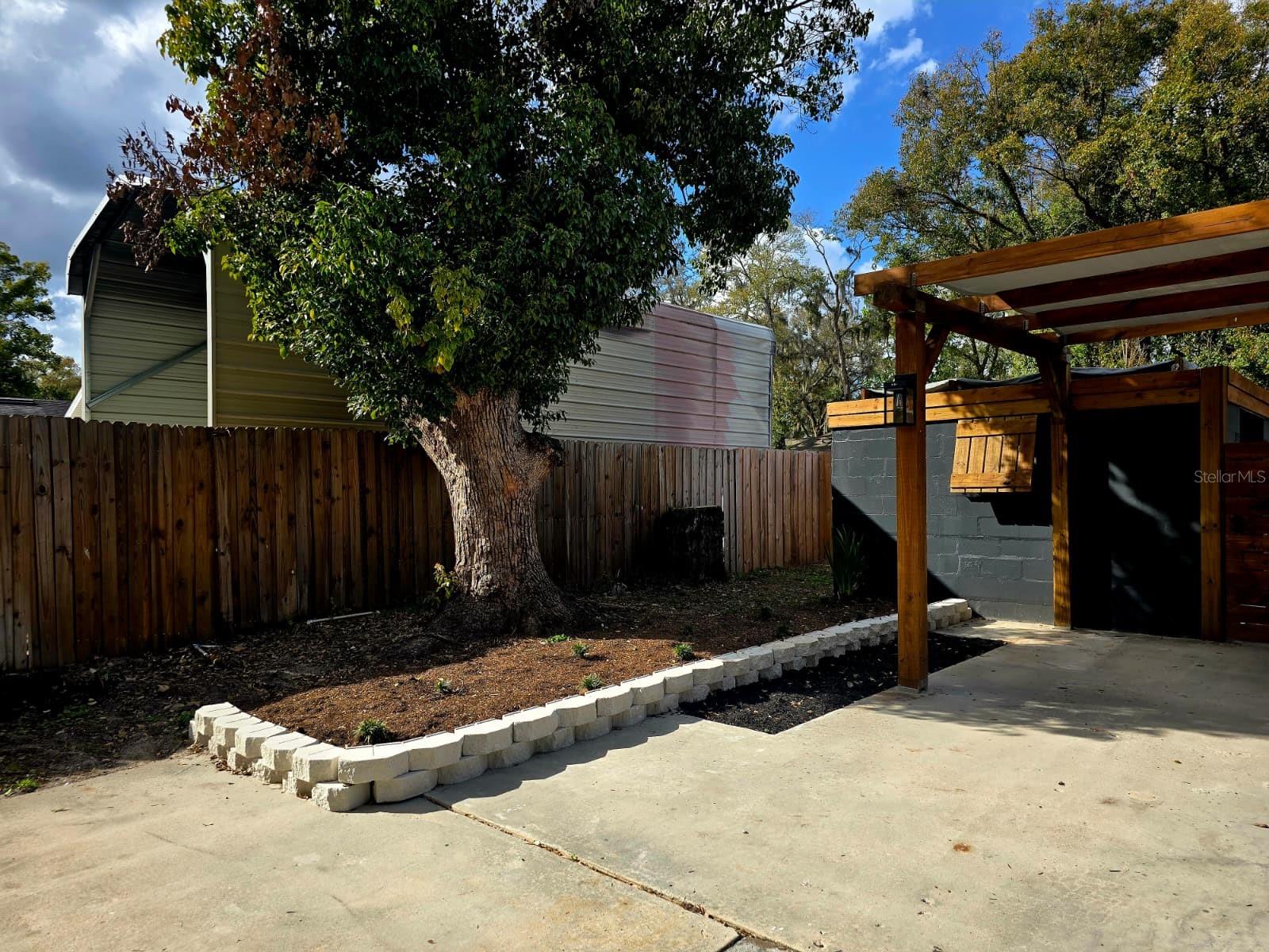 FAN-NOY PARK - Residential