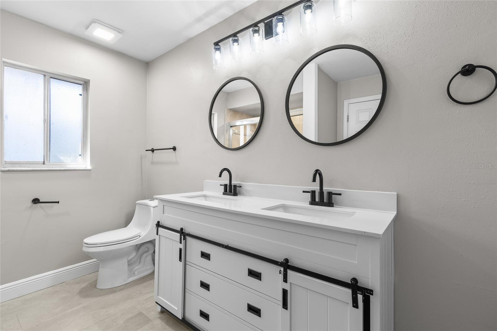 SAND LAKE HILLS SEC 03 - Residential Lease