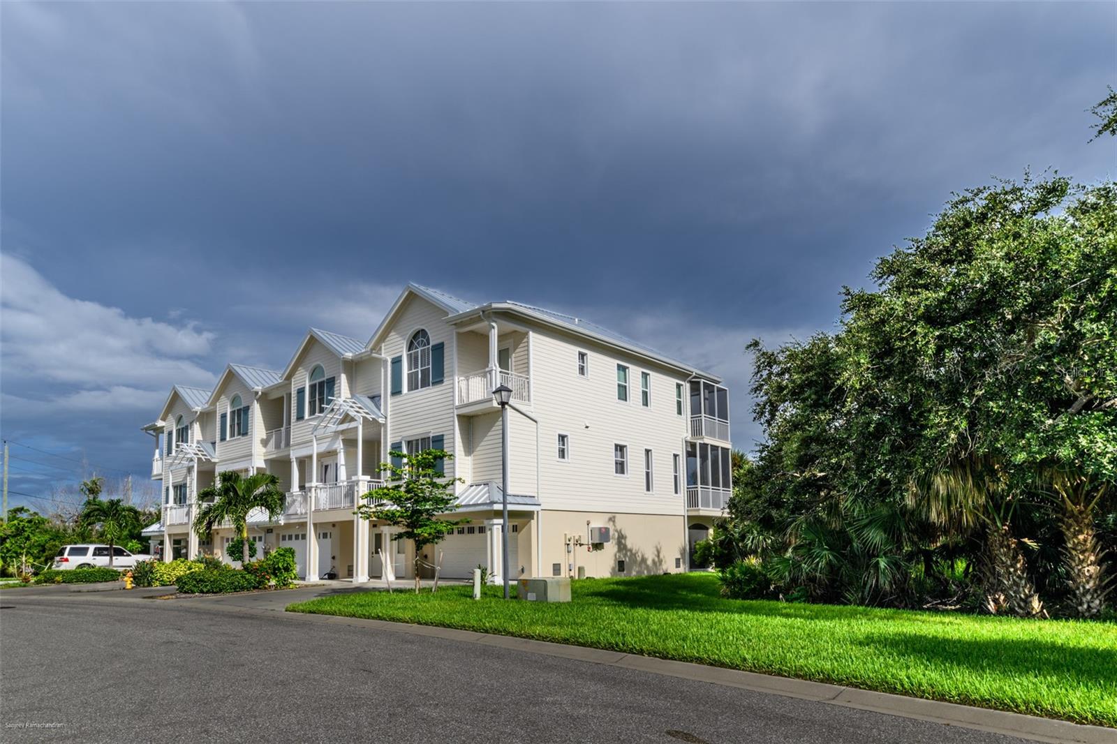 LANDINGS/CORAL CRK - Residential Lease