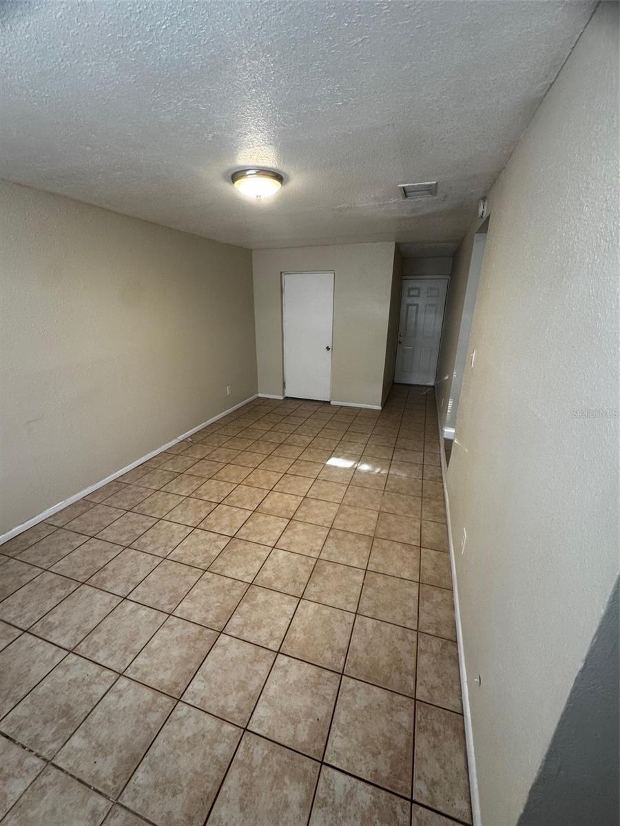 GRANT PARK ADD BLK 31-3 - Residential Lease