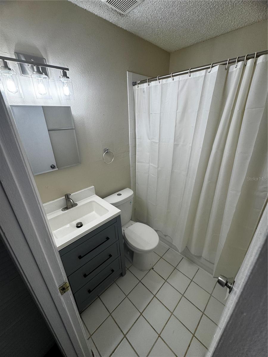 GRANT PARK ADD BLK 31-3 - Residential Lease