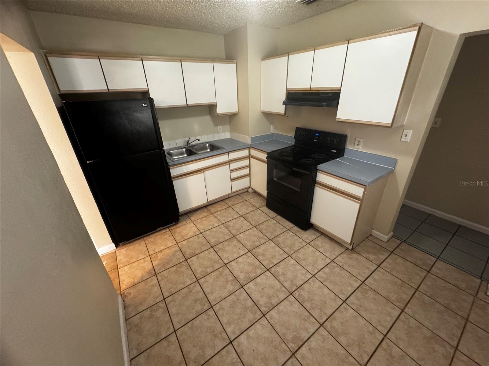 GRANT PARK ADD BLK 31-3 - Residential Lease
