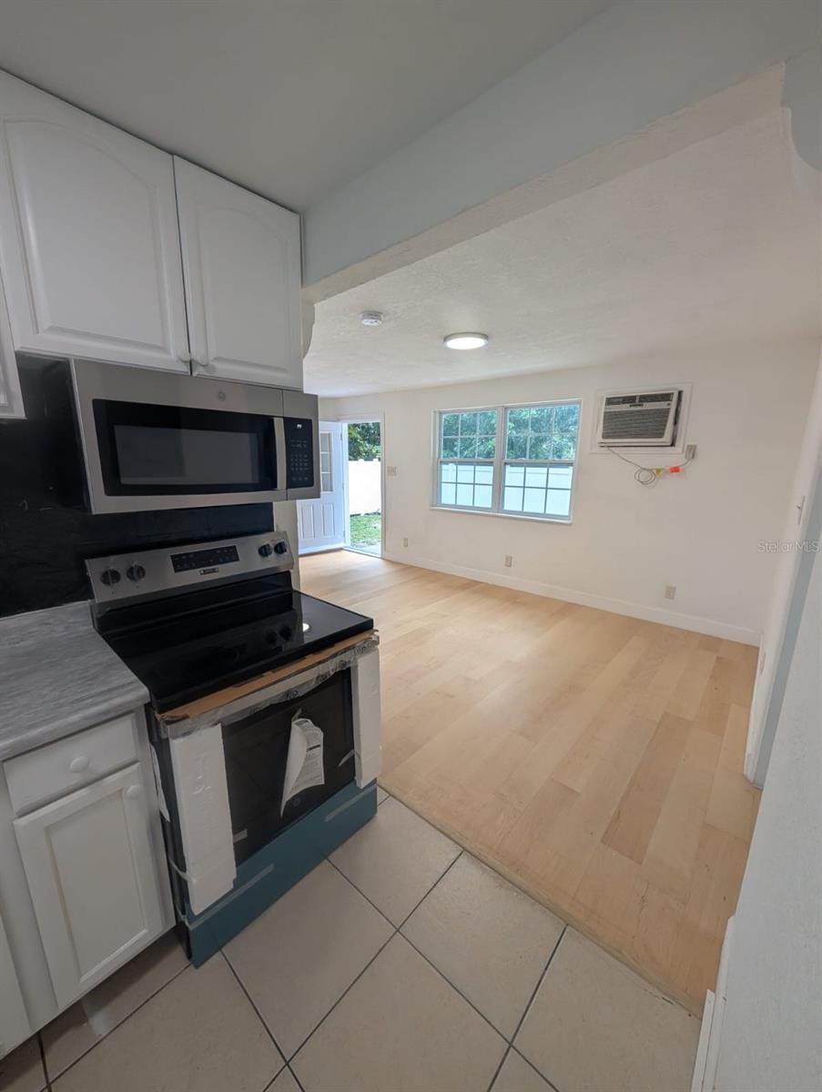 LAKE BARTON SHORES - Residential