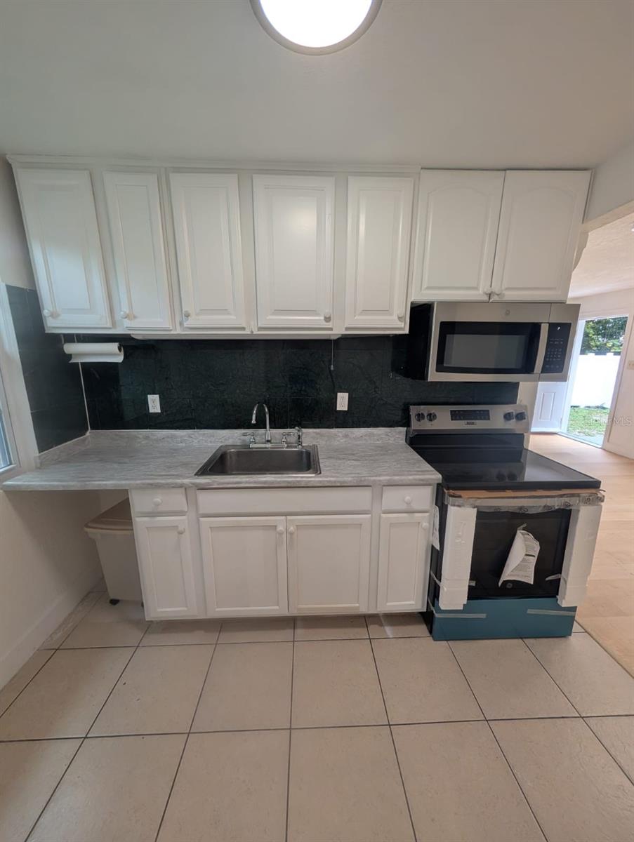 LAKE BARTON SHORES - Residential