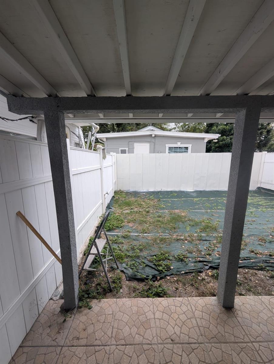 LAKE BARTON SHORES - Residential