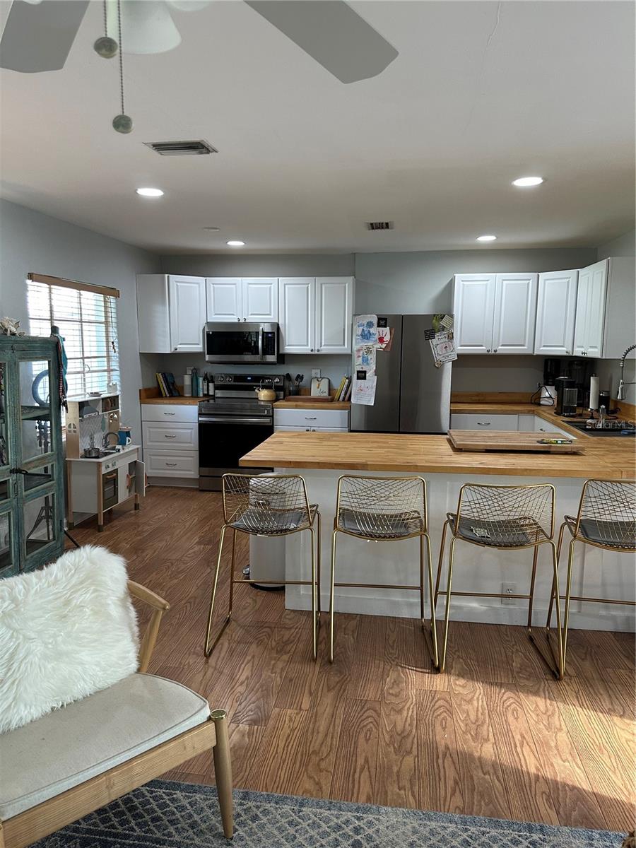 KILLARNEY CIRCLE - Residential Lease