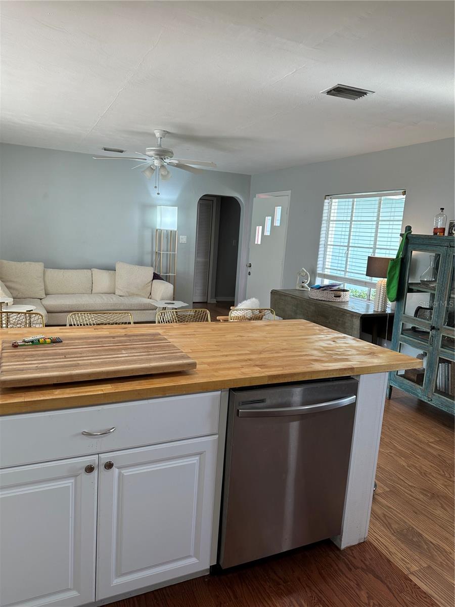 KILLARNEY CIRCLE - Residential Lease