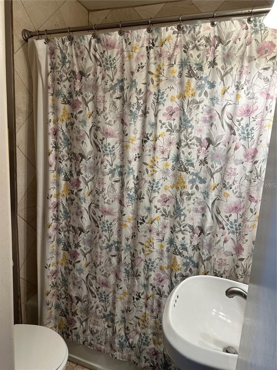 KILLARNEY CIRCLE - Residential Lease