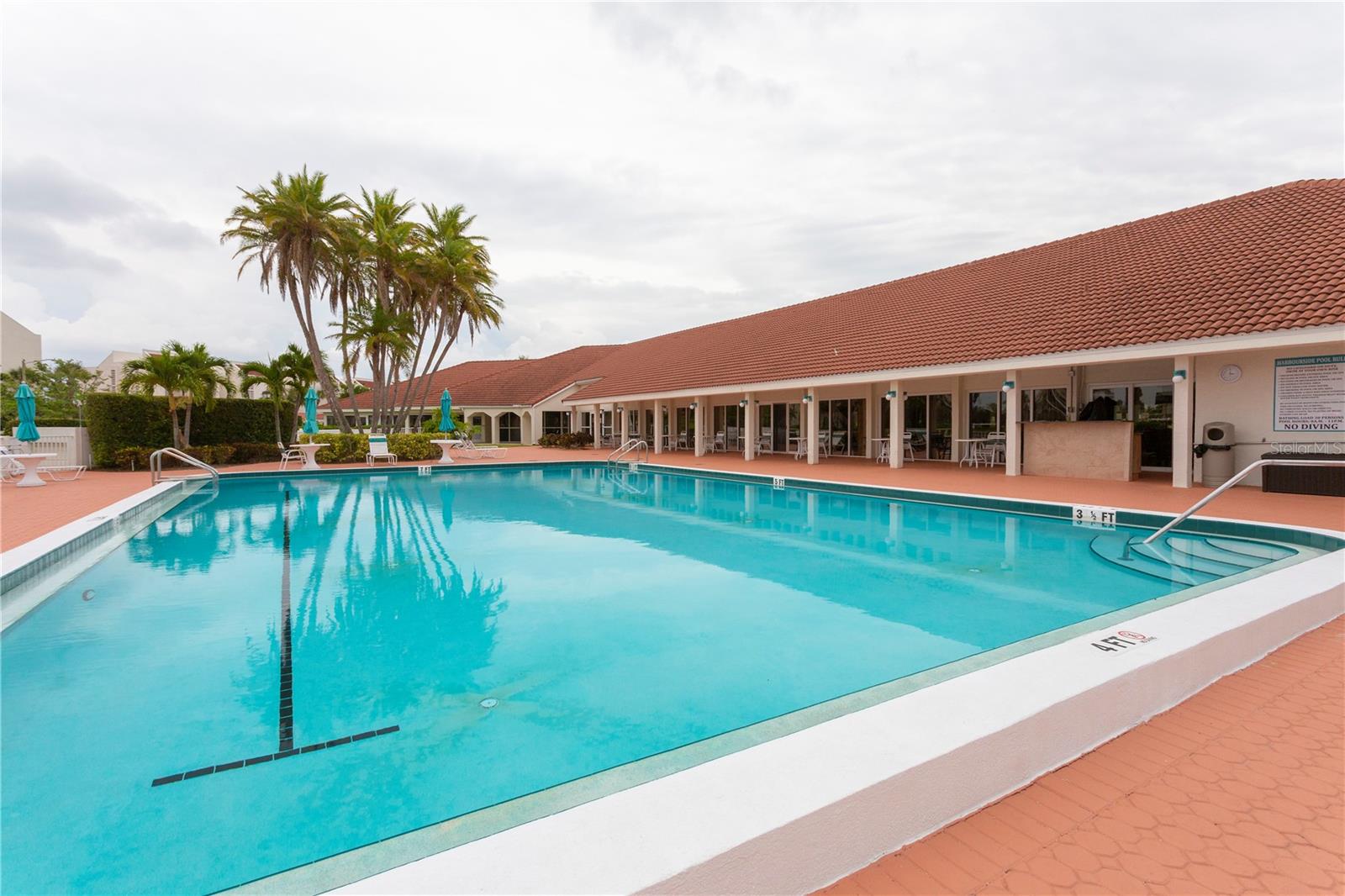 HARBOURSIDE CONDO - Residential