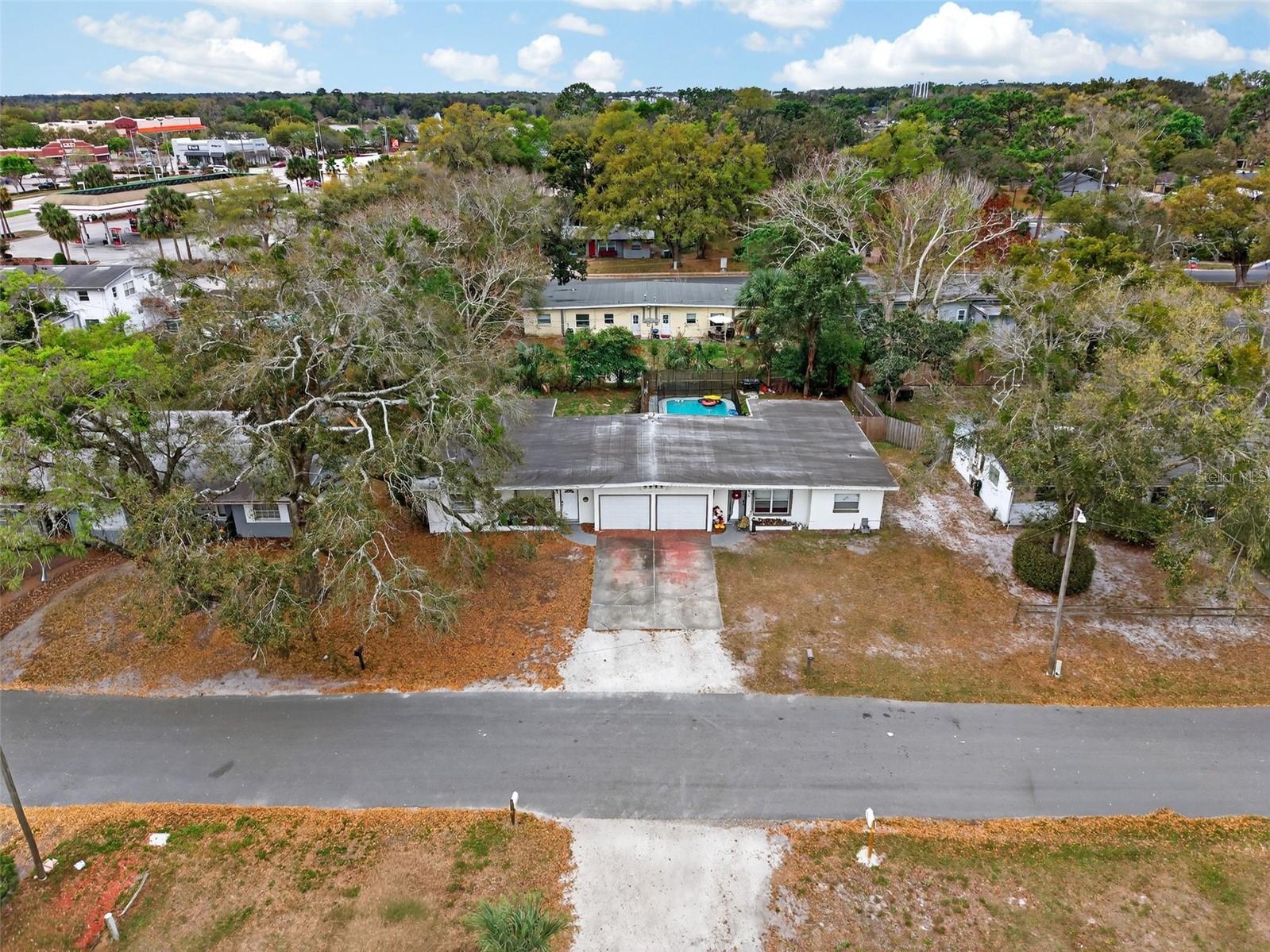 ENCHANTED MANOR - Residential