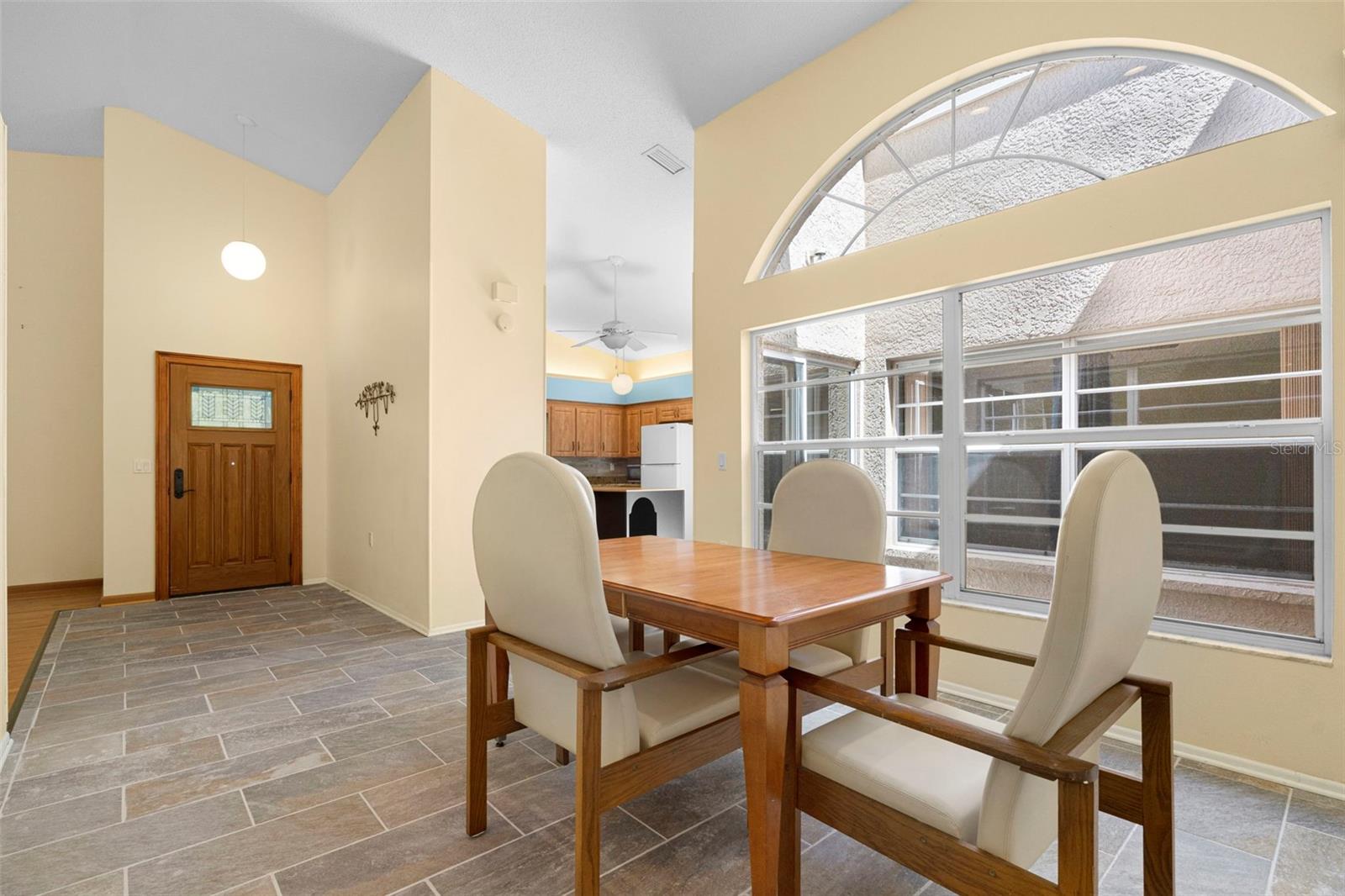 SALEM SQUARE - Residential