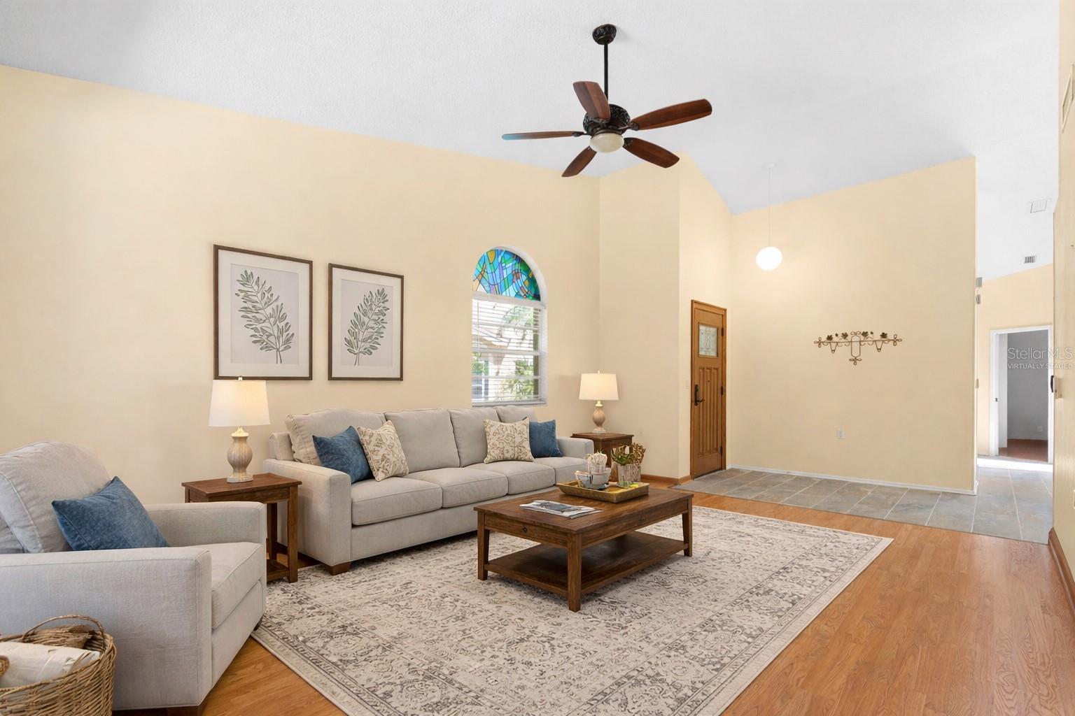 SALEM SQUARE - Residential