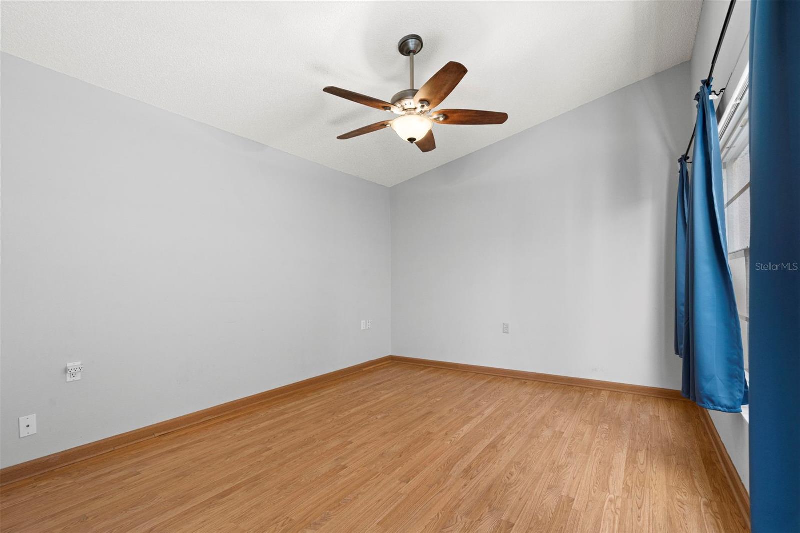 SALEM SQUARE - Residential