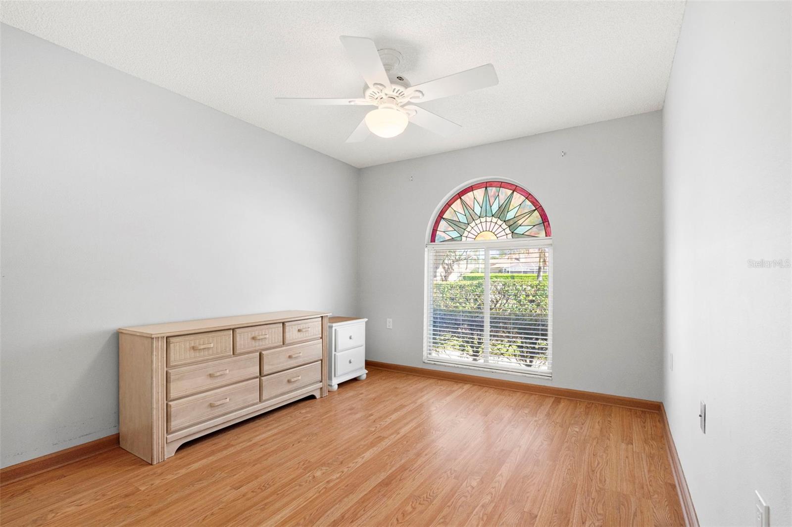 SALEM SQUARE - Residential