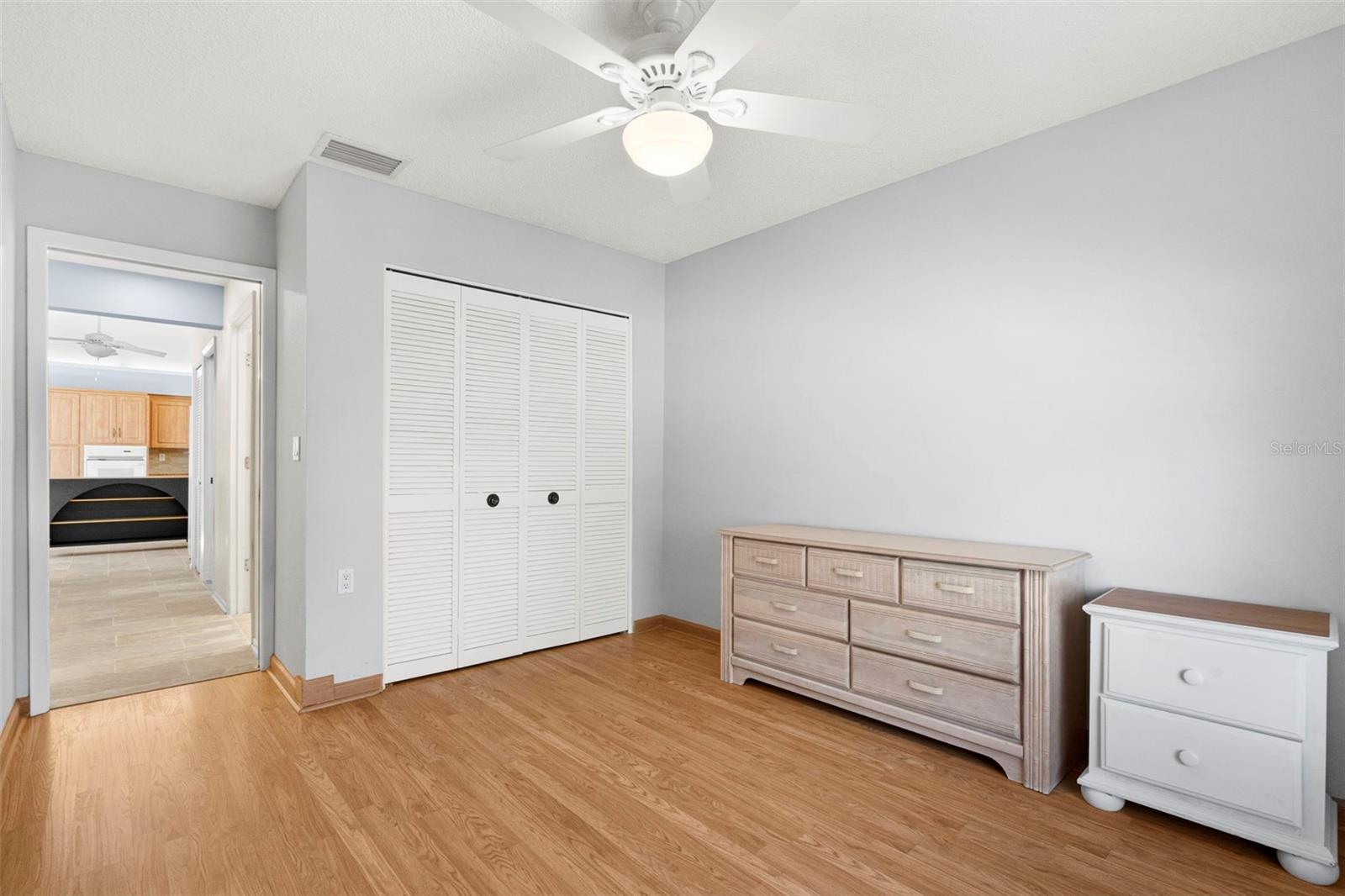 SALEM SQUARE - Residential